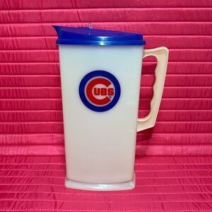 Unique Rare Vintage 70's/80's Chicago Cubs/Gatorade  2 1/2 qt.Pitcher!